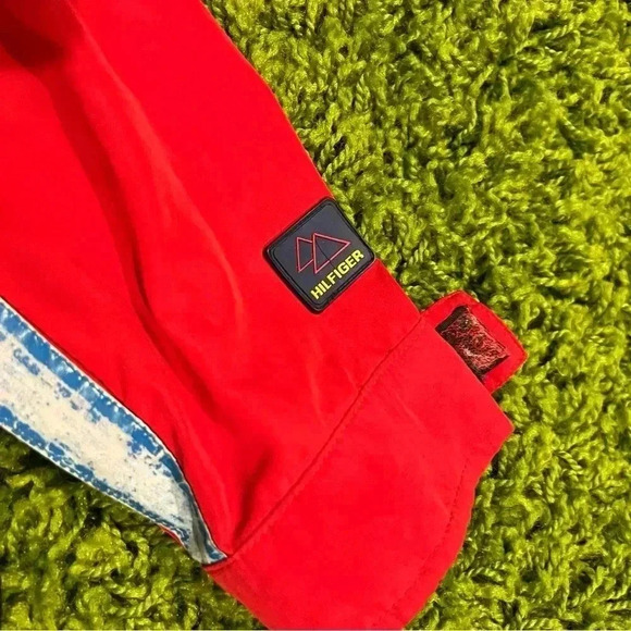 Vintage Tommy Hilfiger 1/4 Zip Pullover Windbreaker - Picture 6 of 9